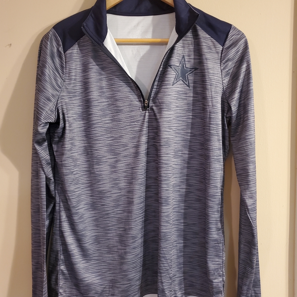 Womans Dallas Cowboys Pullover small